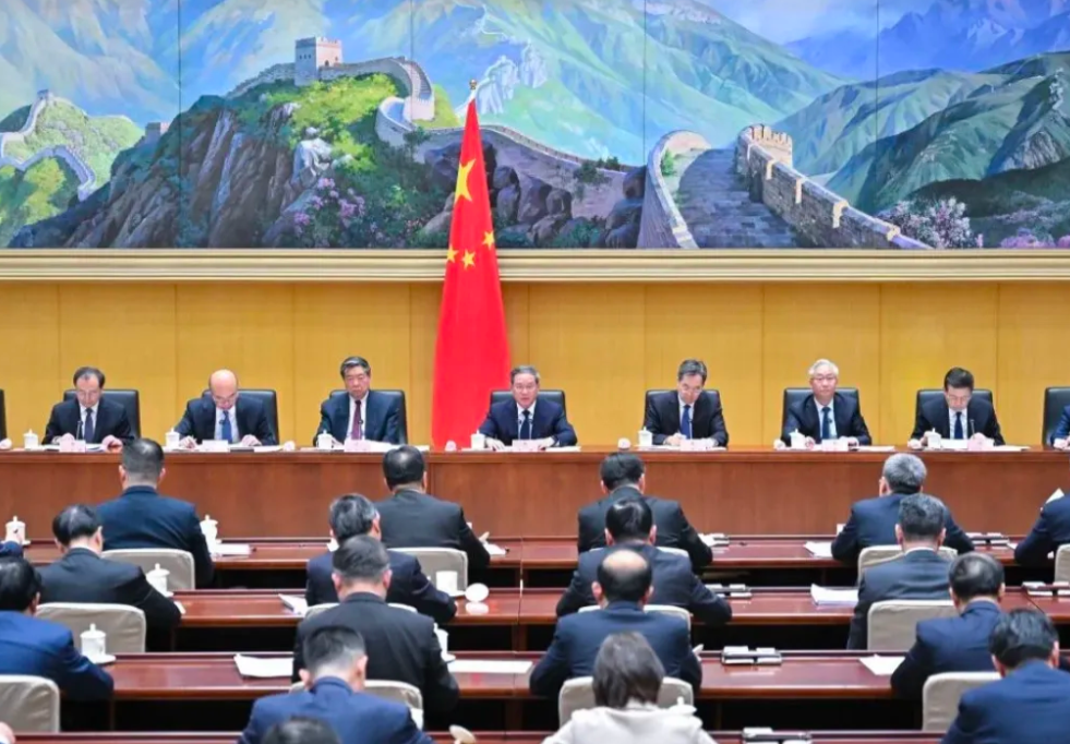 重大事件！针对台湾问题
中方再次发声！！！！

1、中方强烈发声反对，美日军演，