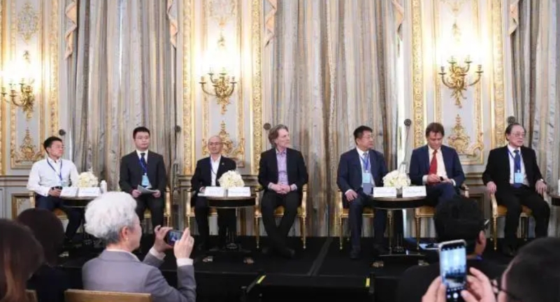 61国签署人工智能管理宣言，反对AI武器化，你们猜谁没签字？对啦，又是美国！
很