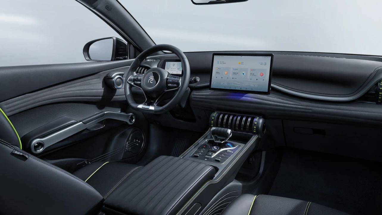 春季自驾开哪款5座新能源车？元PLUS让家庭出行“更随性”