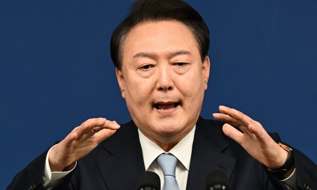 看了一篇文章，标题是《尹锡悦输了，韩国赢了》