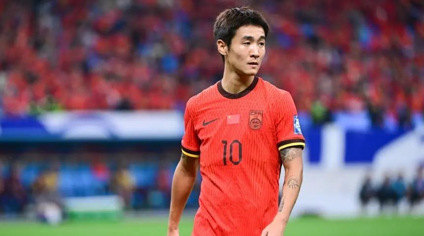 韦世豪新年愿望：期待率领国足杀入世界杯！
北京时间1月28日，在一档脱口秀节目中