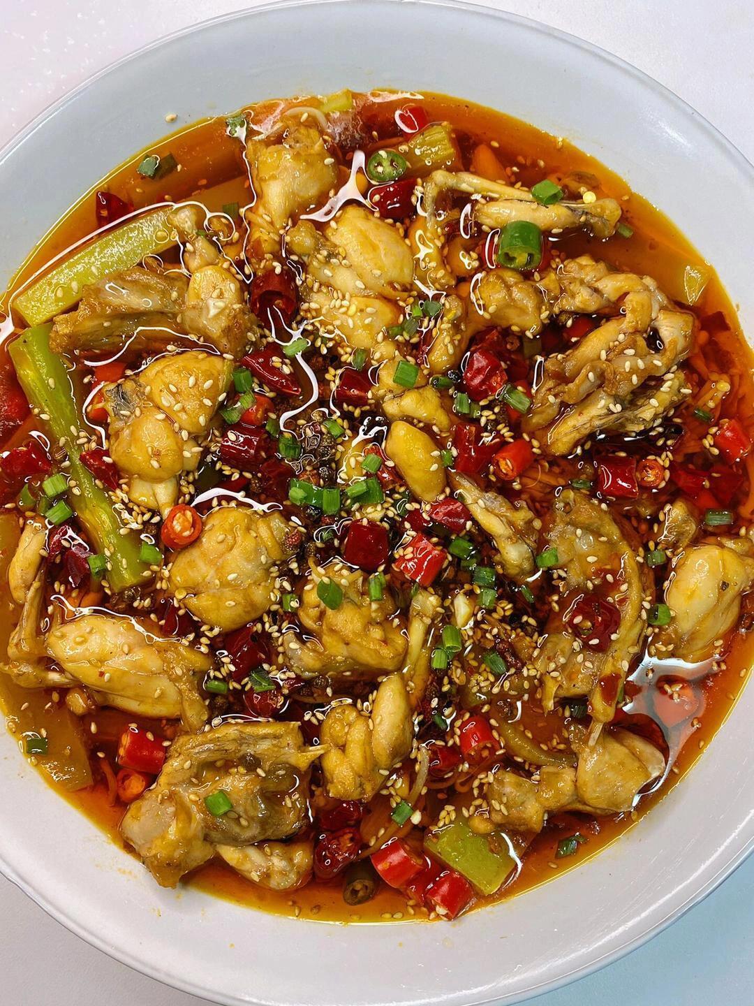牛蛙这样做！麻辣过瘾！嫩滑鲜香！巨好吃！