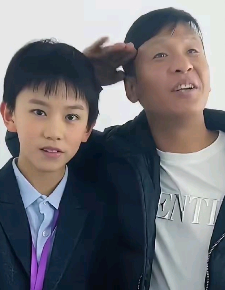 这是宋小宝的儿子？
这也太会生了，简直是基因突变，比他爸强八百倍啊！