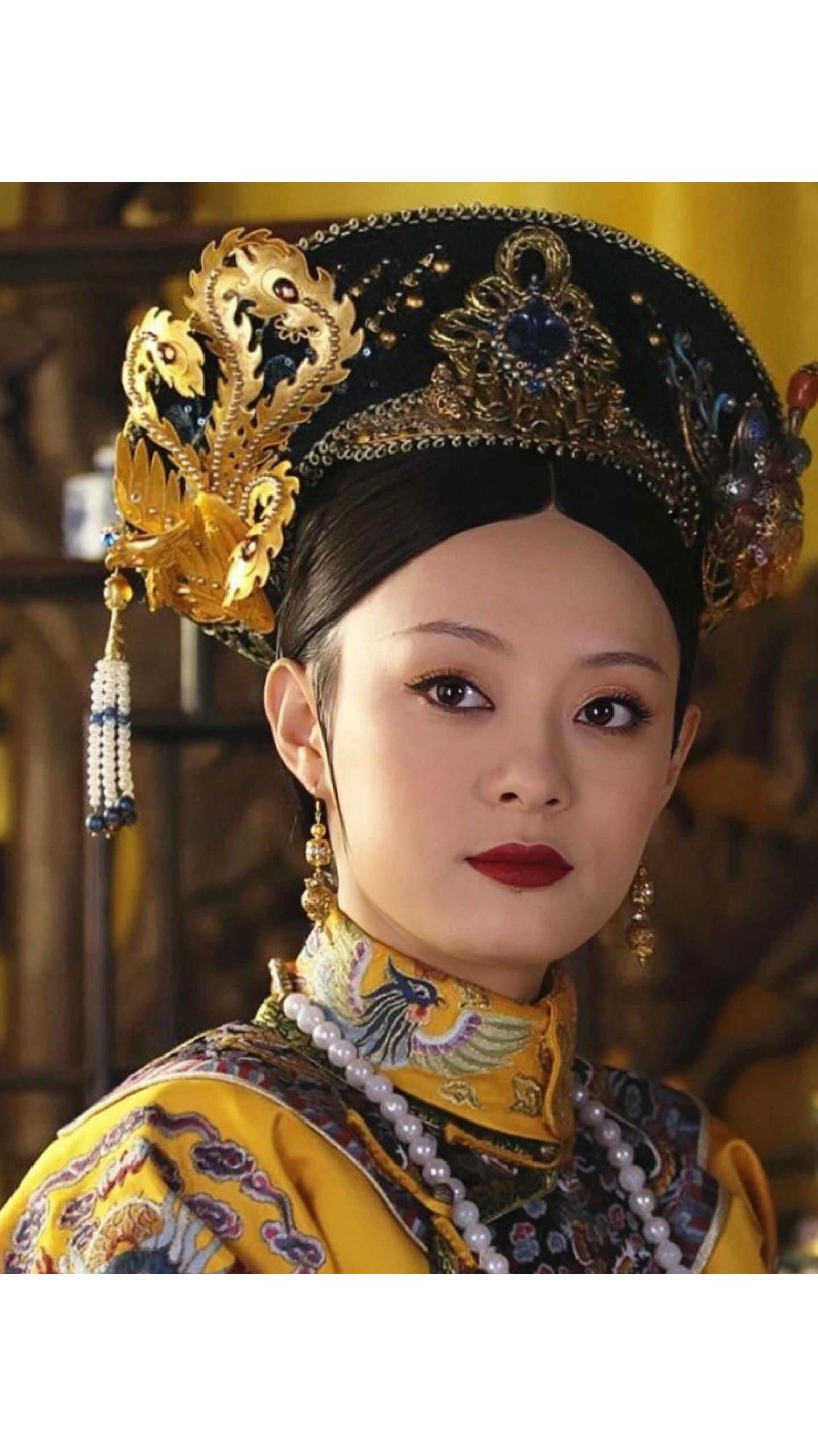 孙俪哭诉，我花5年时间资助了一头狼