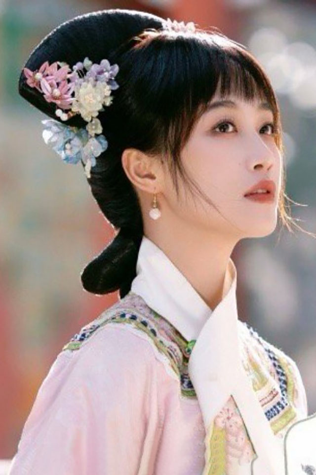 #蓝盈莹也做了甘露寺美甲#网友说，美甲的尽头，是甘露寺美甲，你觉得呢？