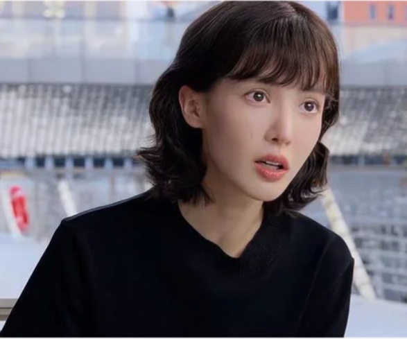 邢宇菲是一位多才多艺、充满魅力的女演员