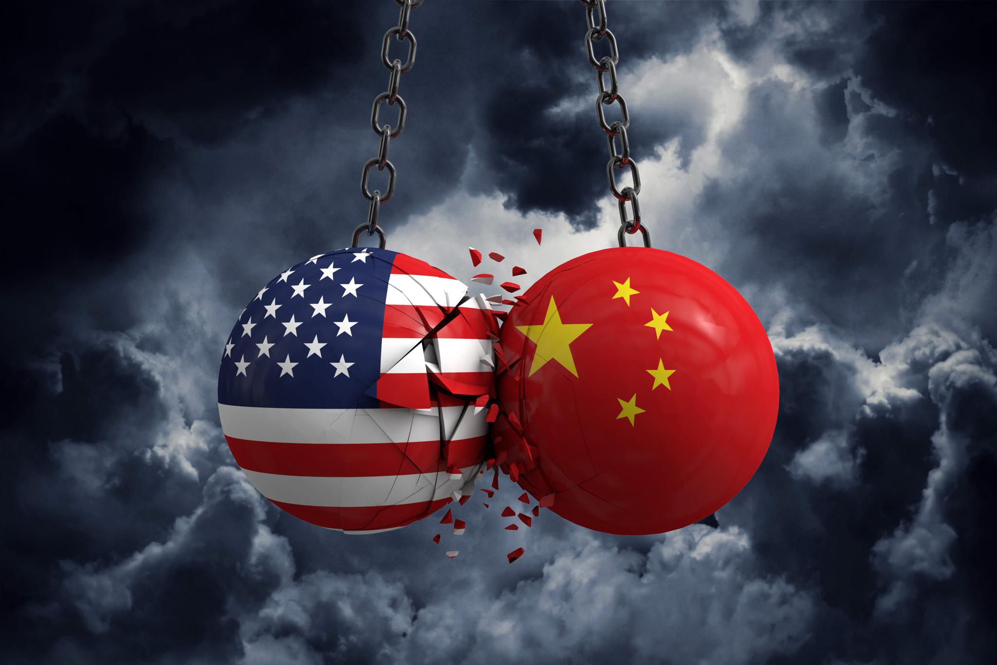 这4年中美不大可能发生军事冲突。不是中国不主动，而是美国不敢。特朗普不喜欢战争，