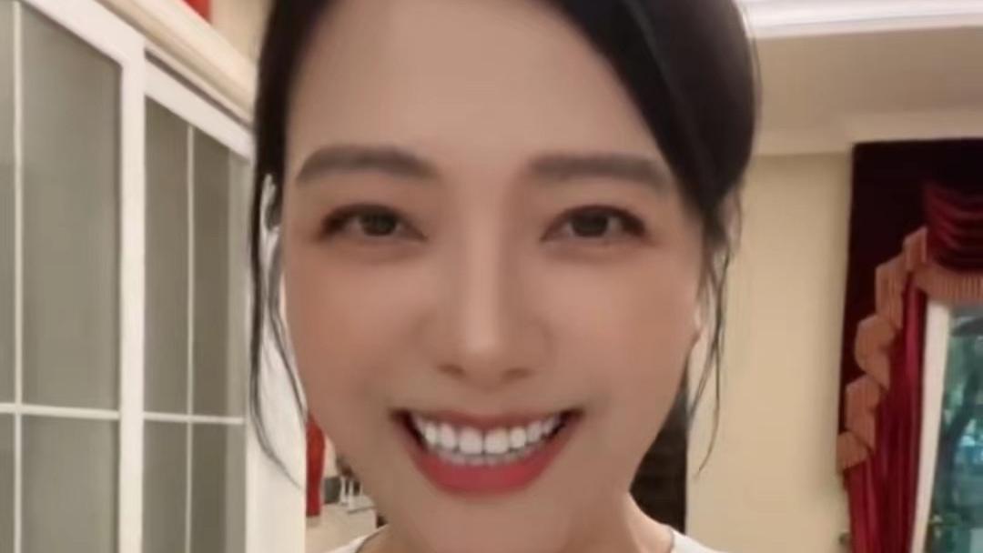 汪涵老婆杨乐乐分享带娃日常，网友：她的人生真的很失败