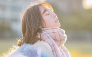 恋爱一周年纪念日当天，男友被五年前死去的闺蜜附身。 闺蜜交代我：「你千万要小心——」可究竟该小心什么