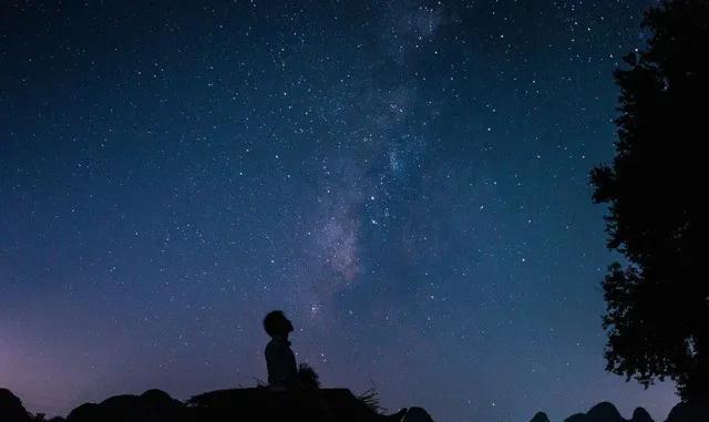 《星河入梦》定档7月5日，海报曝光引期待
2025年2月24日，国产科幻电影《星
