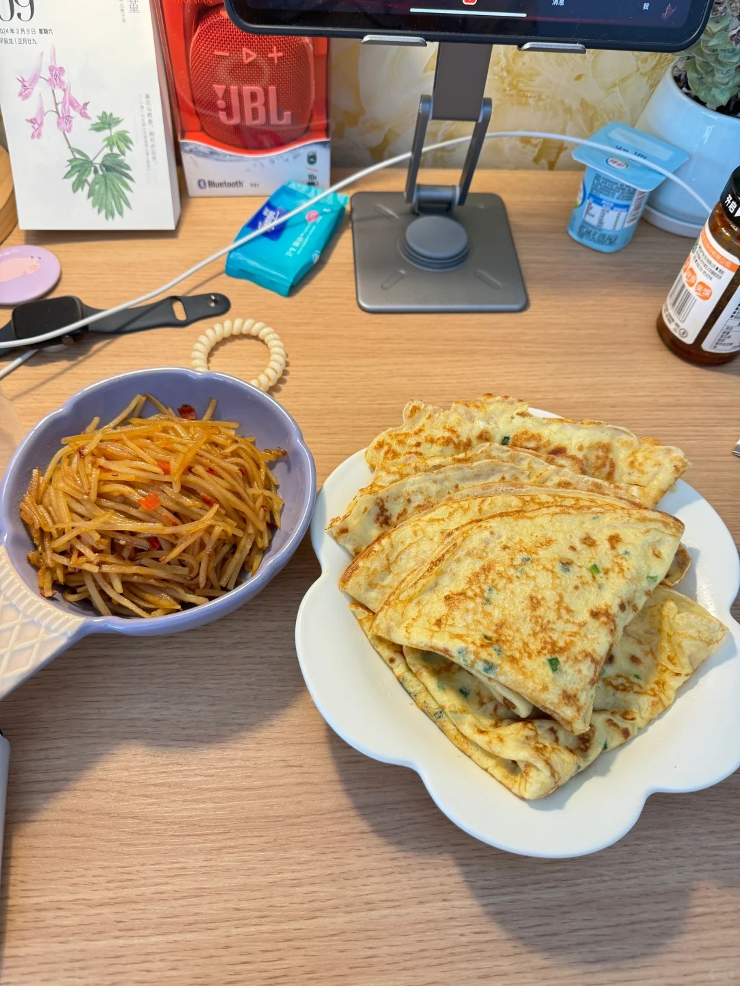 超简单鸡蛋饼都给我去做！
更新教程 大家都去做呀