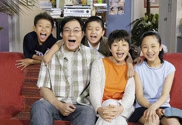 2006年春晚,赵本山出重大失误,中途下台,幕后差点和宋丹丹打架(2000年春晚赵本山失误)-第4张图片-九妖电影 2006年春晚,赵本山出重大失误,中途下台,幕后差点和宋丹丹打架(2000年春晚赵本山失误)-第4张图片-九妖电影