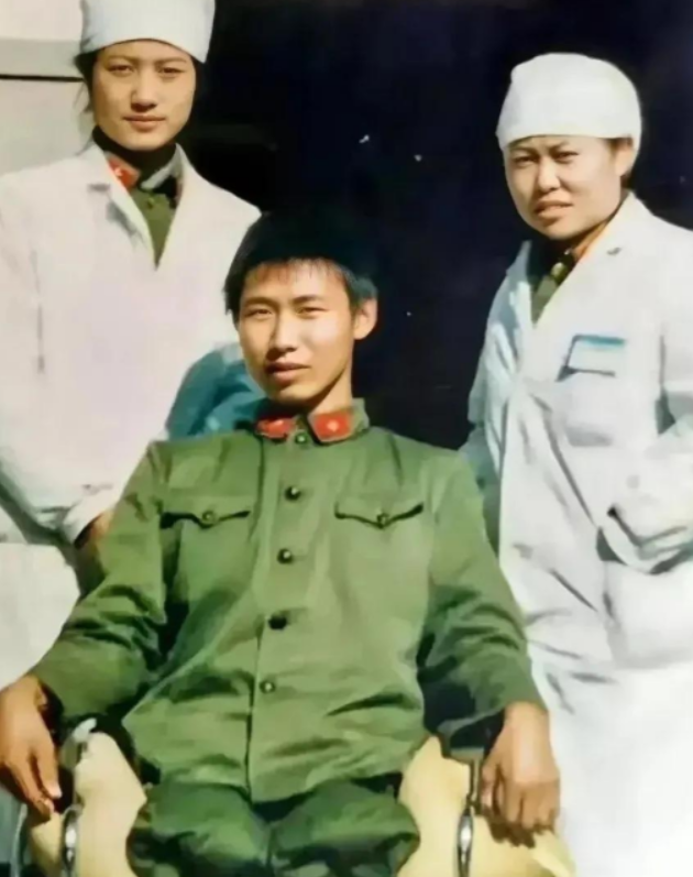 1986年，河北21岁战士从前线归来获一等功，随即他写信给女友分手。女友脑袋“嗡