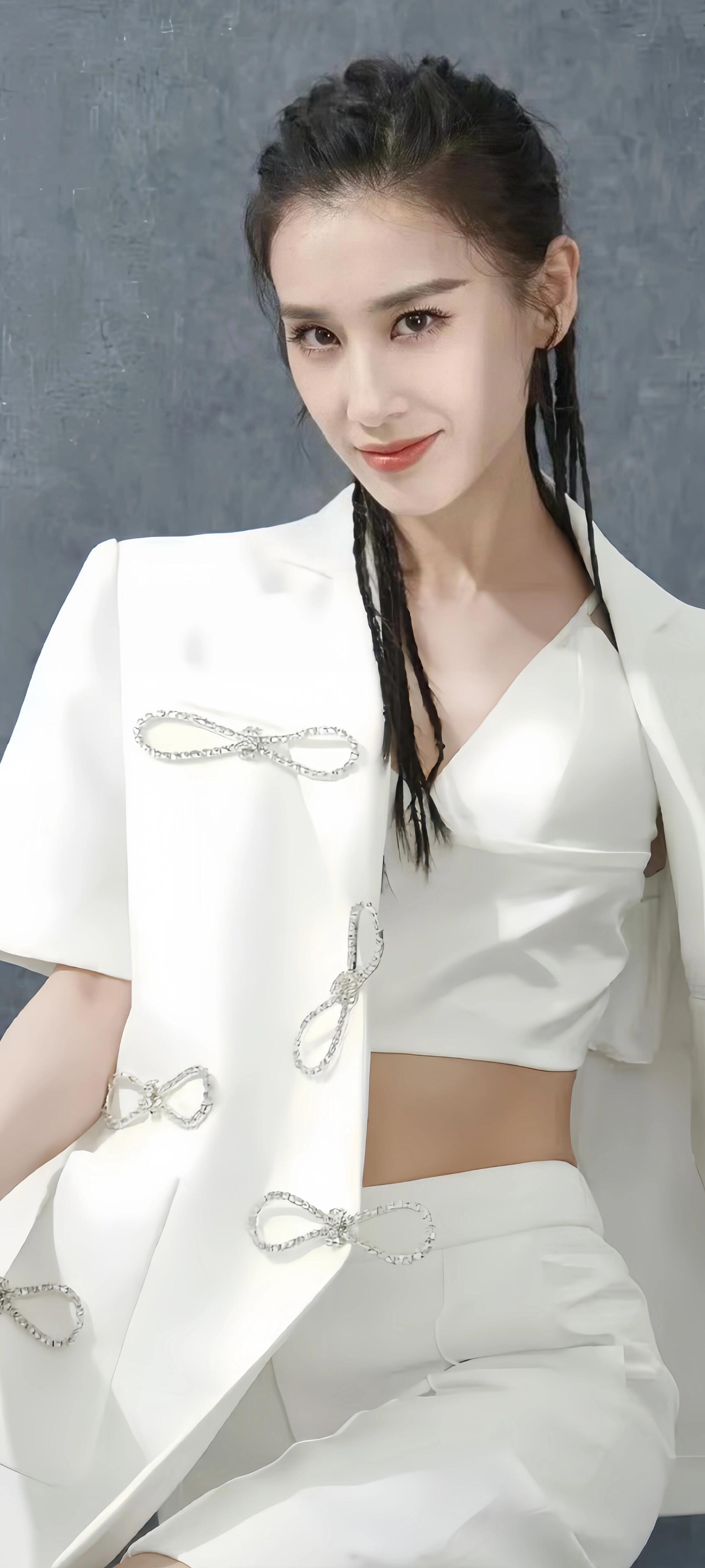 黄圣依｜年轻时也是清纯小白花