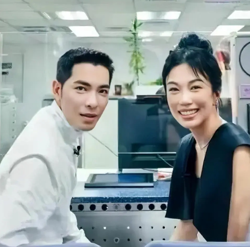 萧敬腾父亲催生，这3点看来不容易：

第一，萧敬腾妻子林有慧今年已经五十多岁了，