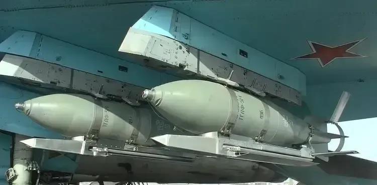 空中优势终于稳了！针对俄乌战场上的俄军空天军，美国《福布斯新闻网》报道，俄军飞机