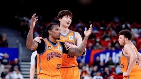 CBA积分榜一夜大变！浙江9连胜第二&上海10连胜，夺冠热门列7和8