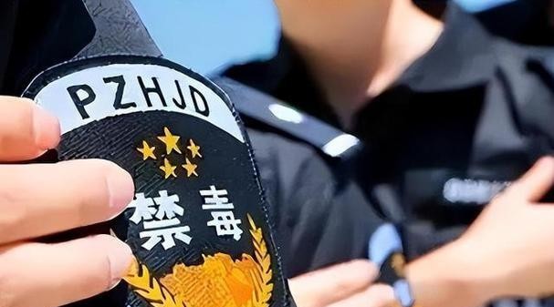 中国缉毒警去墨西哥灭毒枭？想简单了！别以为毒枭是小喽啰，随便就能收拾。



告