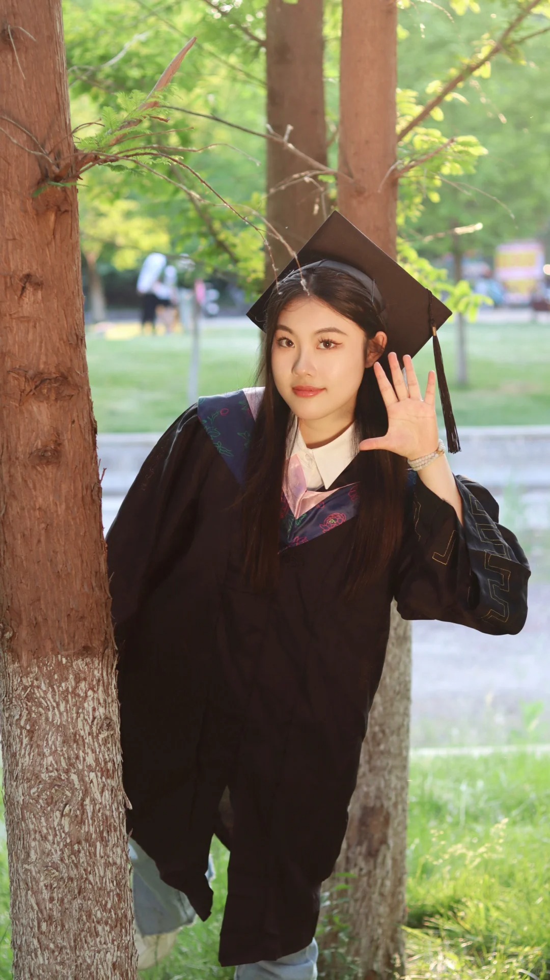 真的要和校园生活说再见了🎓
青春还没结束已经开始怀念🥹
前路未知
希望一切顺