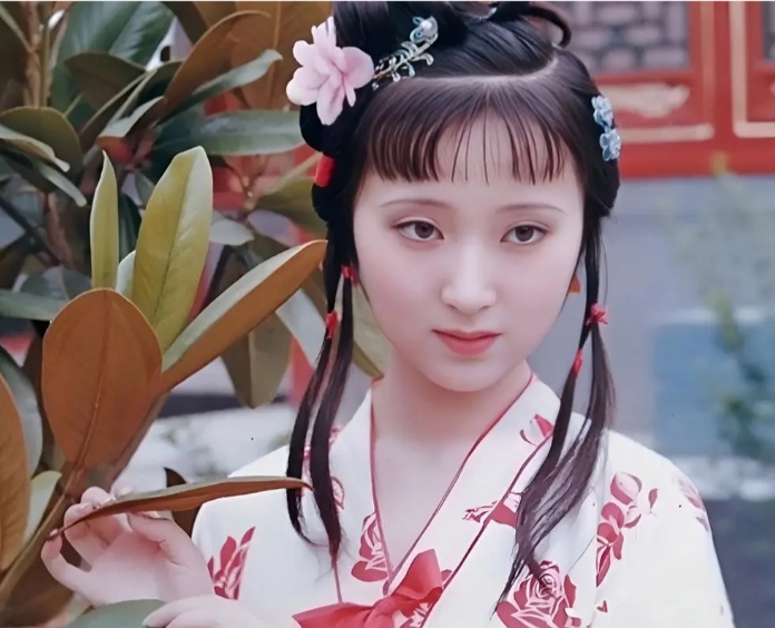 赵雅芝经典再燃，情怀创新共绘新篇