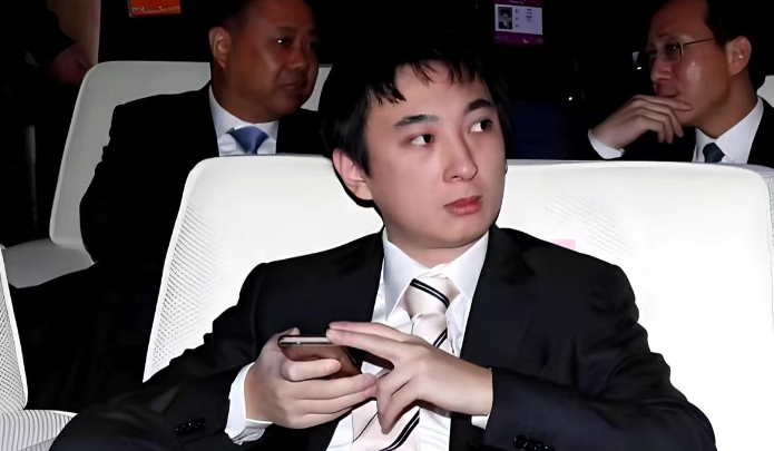 看了王思聪妈妈的话，就知道黄一鸣根本嫁不进王家王思聪的妈妈是林宁，从她的角度及王