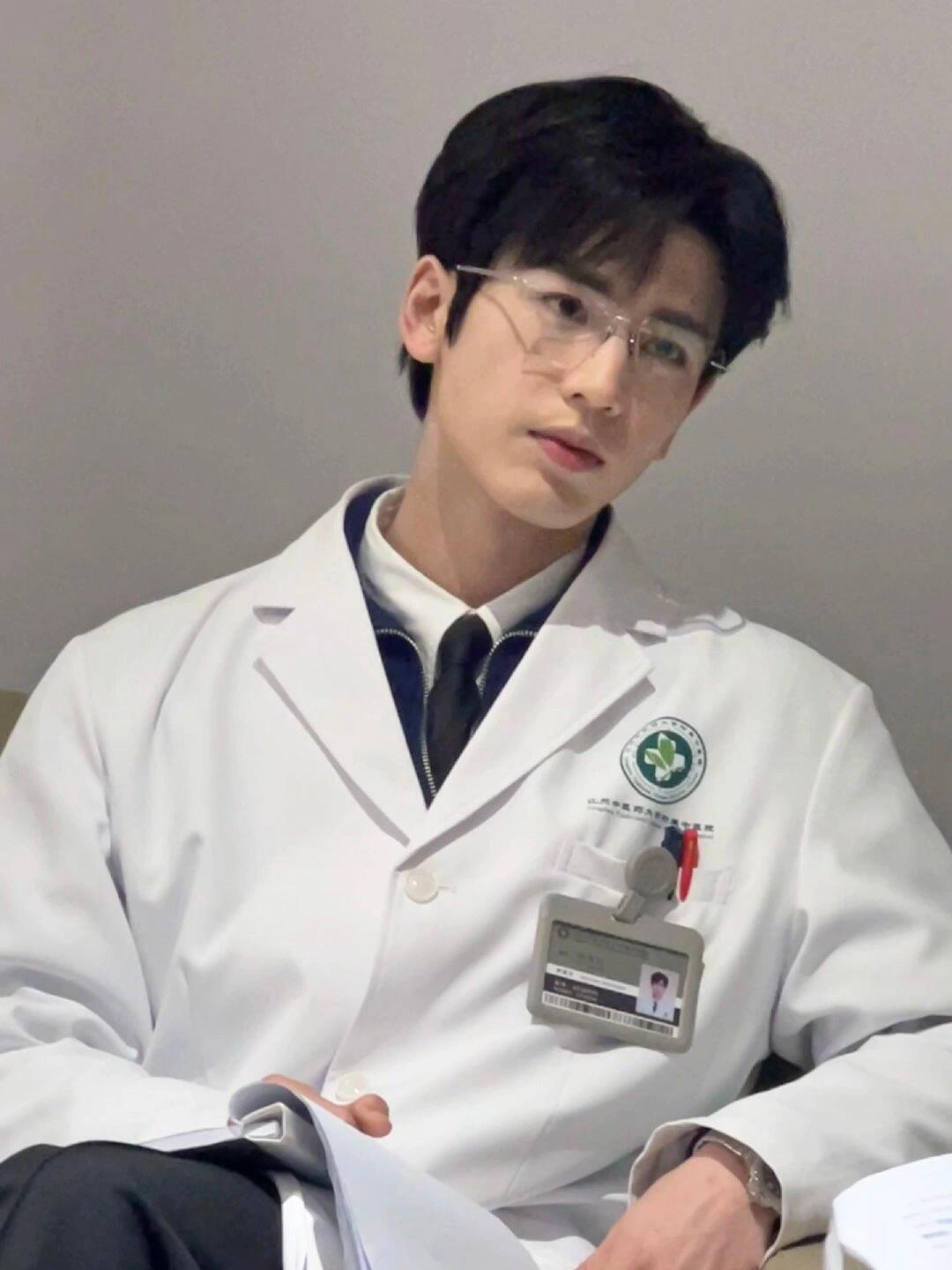 张凌赫 | 被魅惑到了