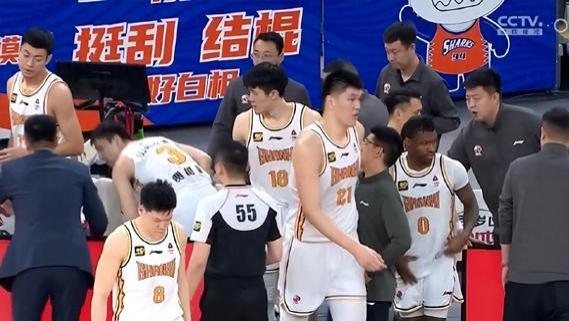 山西男篮憾负上海，张宁违体危机如何化解？