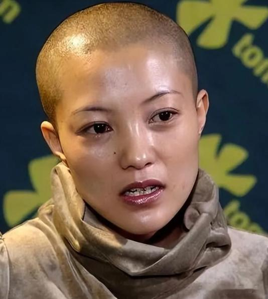 谢雨欣:她靠两首歌成春晚常客,18岁结婚生子,如今怎样了?(谢雨欣 近况)-第4张图片-九妖电影 谢雨欣:她靠两首歌成春晚常客,18岁结婚生子,如今怎样了?(谢雨欣 近况)-第4张图片-九妖电影