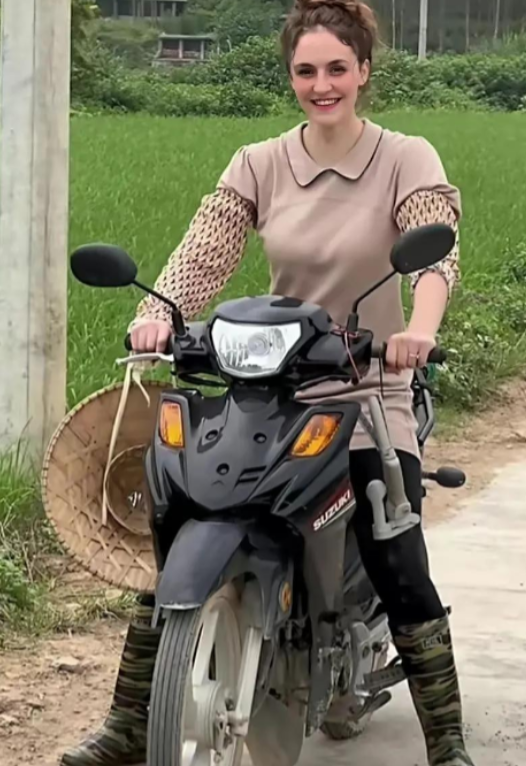 2018年，21岁意大利富家女，瞒着父母与27岁广西农村男子相恋生子，婚后竟迷上