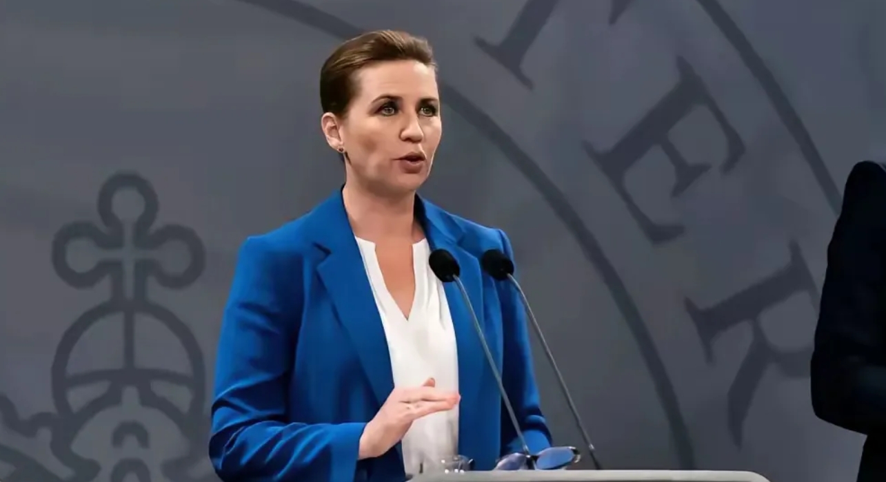 害怕俄罗斯来，结果来了美国。现任丹麦首相梅特.弗雷德里克森，前两天，她又做了一件