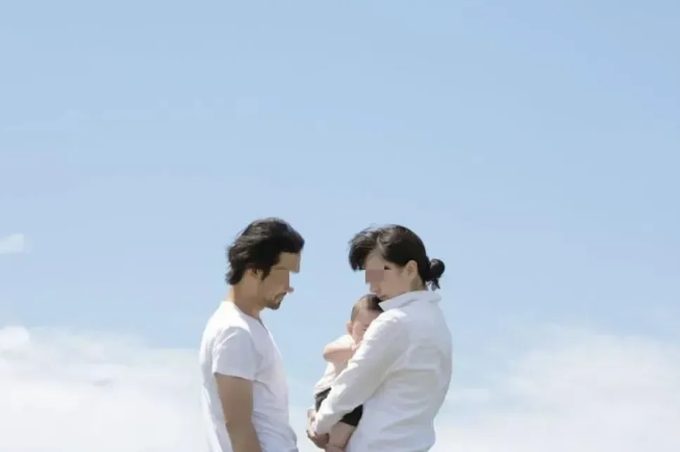 江苏无锡，男子病逝前立下遗嘱，家中房子给妻子永久居住，如果妻子改嫁，则房子归侄子