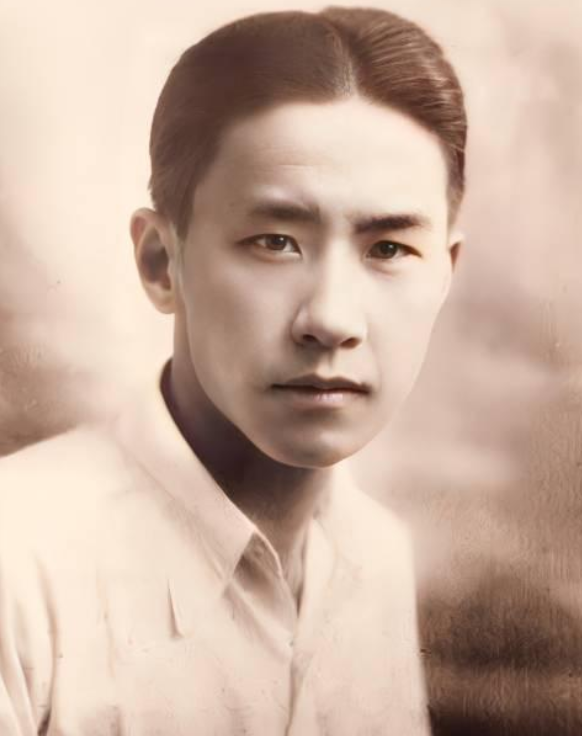 1907年，72岁慈禧看上袁世凯的17岁儿子袁克文。她问袁世凯愿不愿意把儿子留给