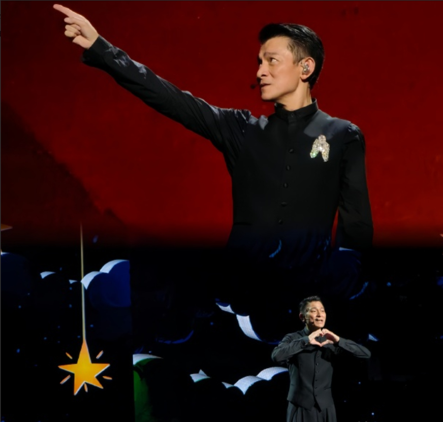 今年，刘德华的巡回演唱会上，保守估计他的收入能达到11个亿！
我们来算一笔账：每