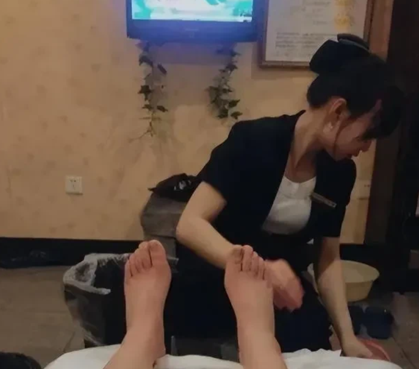 河南濮阳，男子酒后到一酒店内按摩，支付给女技师676元，欲与女技师发生关系，结果