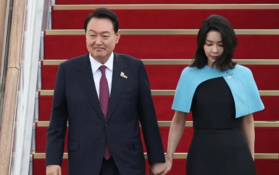 万万没想到啊！尹锡悦因为戒严令事件把韩国折腾的这么严重。