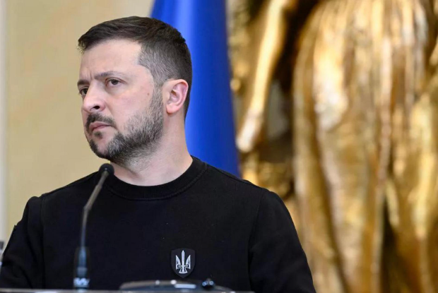 泽连斯基开始算账了，他说拜登政府虽然批准了1750或者1770亿美元援助，实际上