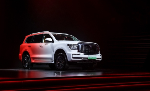 坦克500 Hi4-Z来袭，长城新能源越野大放异彩，技术挑战全克服