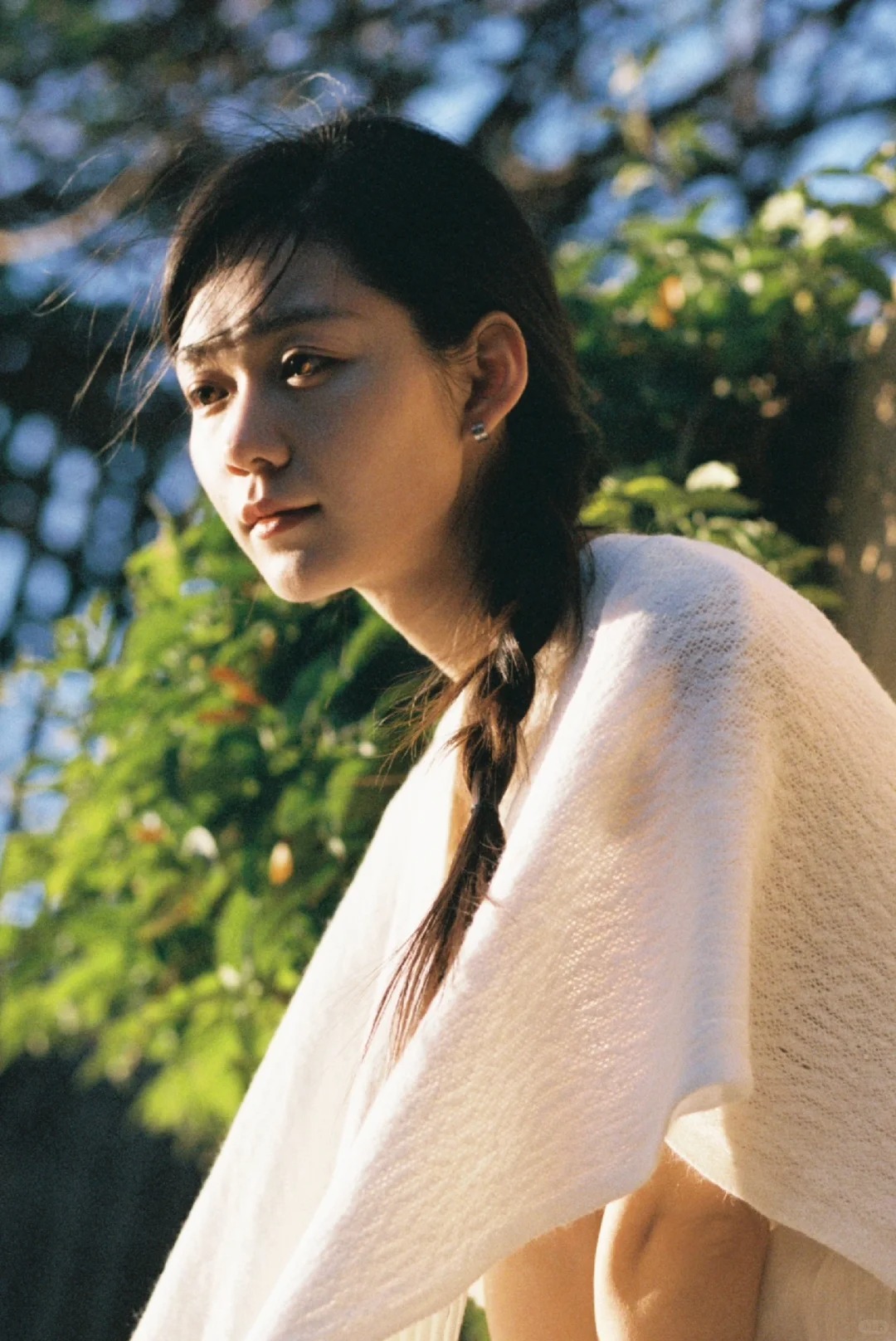 听劝～不玻璃心💔
摄影师说拍胶片🎞️有一部分du的成分在因为没洗出来之前都不