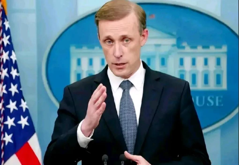 太突然了！
美国正式宣布！
全球的新闻震撼了所有人的神经——美国司法部宣布了三位