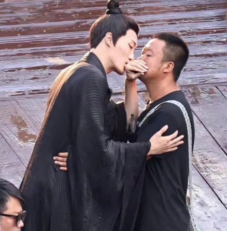 原来明星的吻戏是这样拍出来的