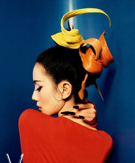 刘诗诗穿红裙娇艳妩媚