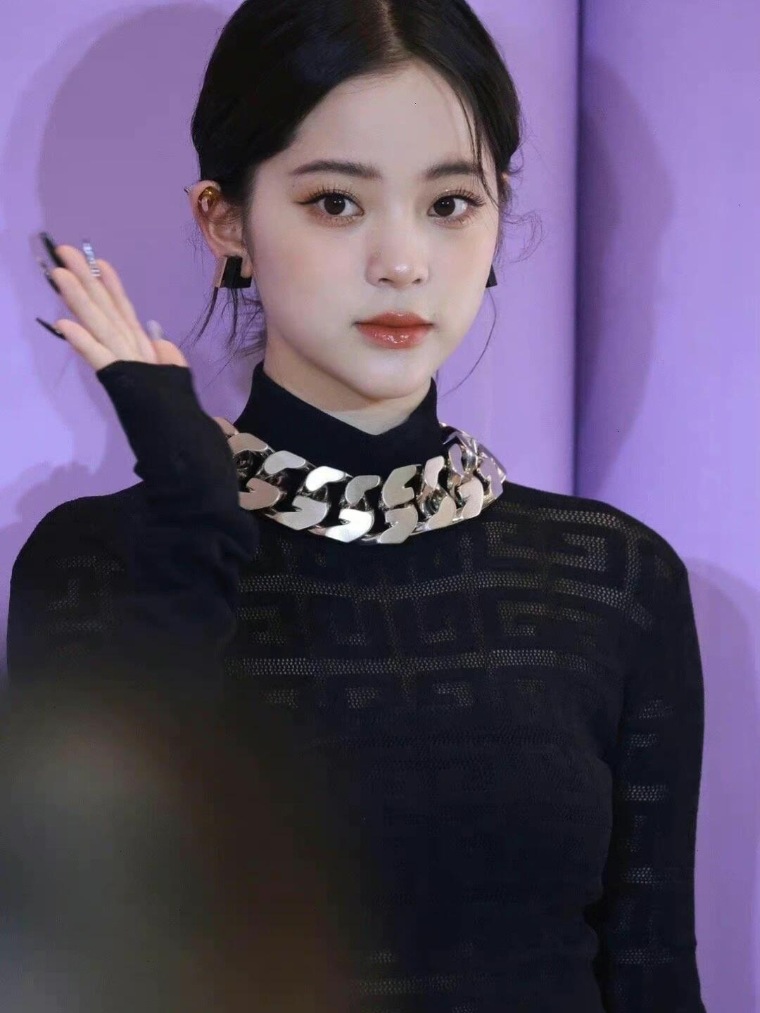 欧阳娜娜找到适合自己的妆发了