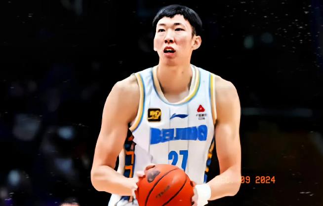 CBA今晚全结束！看了看排名，这5点太有趣了
1、太有趣了，11冠王广东10名开