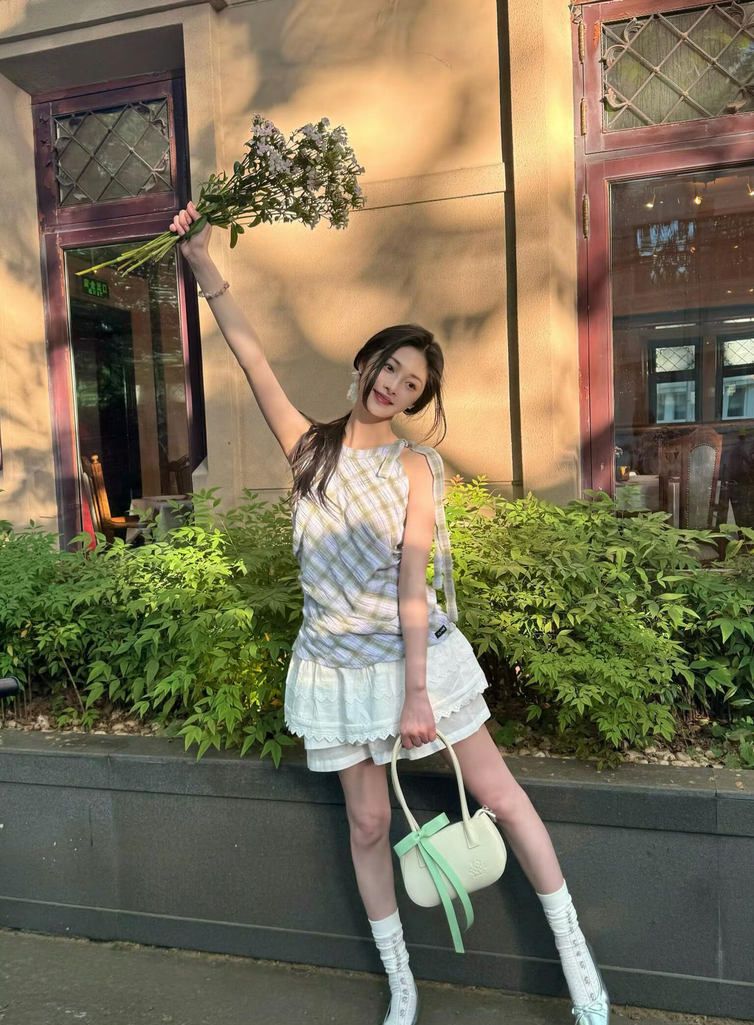 优雅文艺少女周洁琼