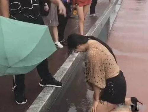 当男方来求亲的时候