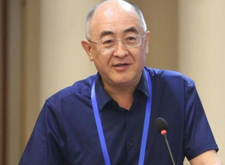 为缓解国家养老压力，2021年，厦门大学教授表示：要惩罚不生孩子，不生孩子直接下