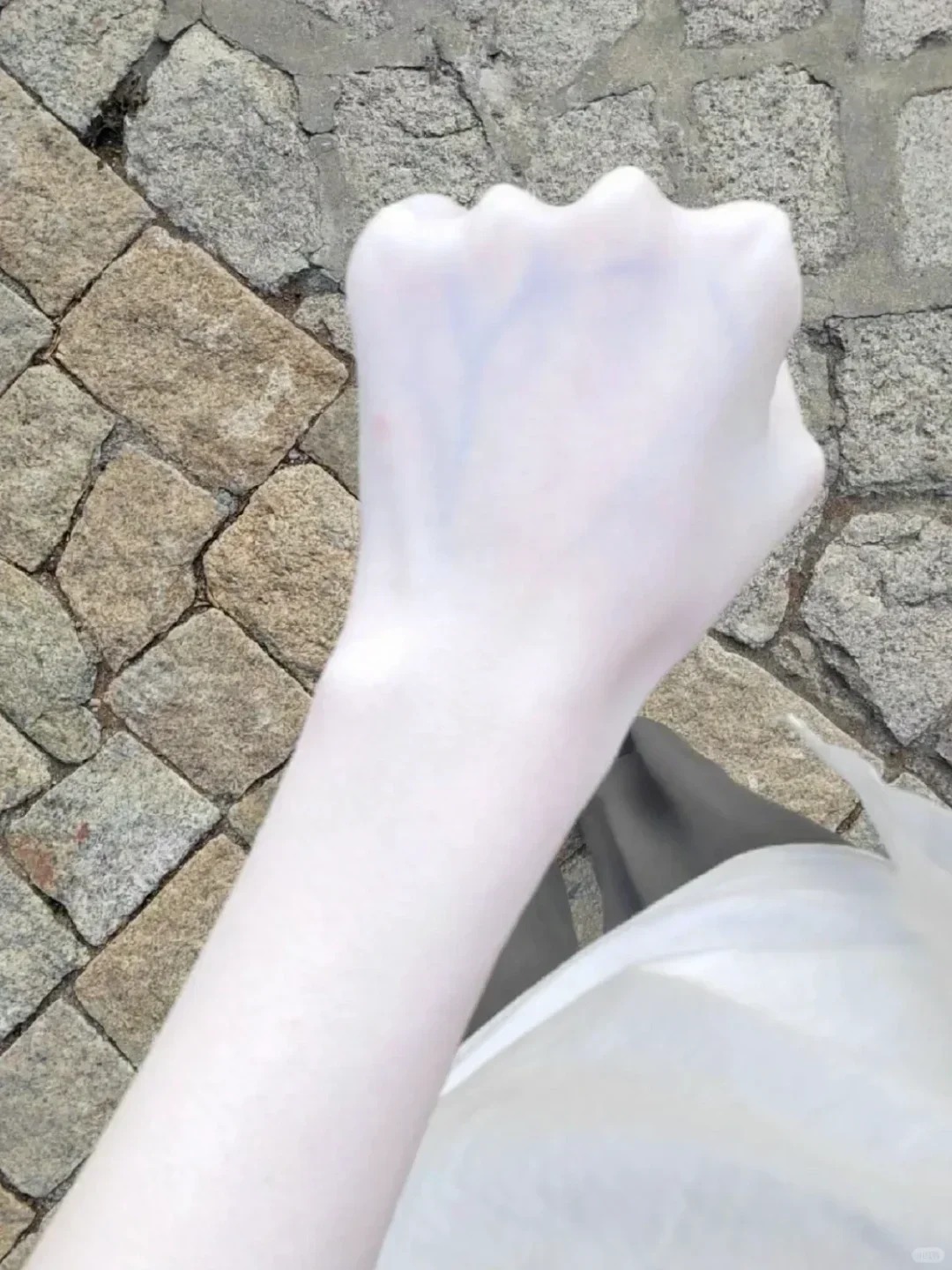 发现后天皮肤白女生的共性…
发现她们都有一些共性
大多都是生活作息都很规律
都很