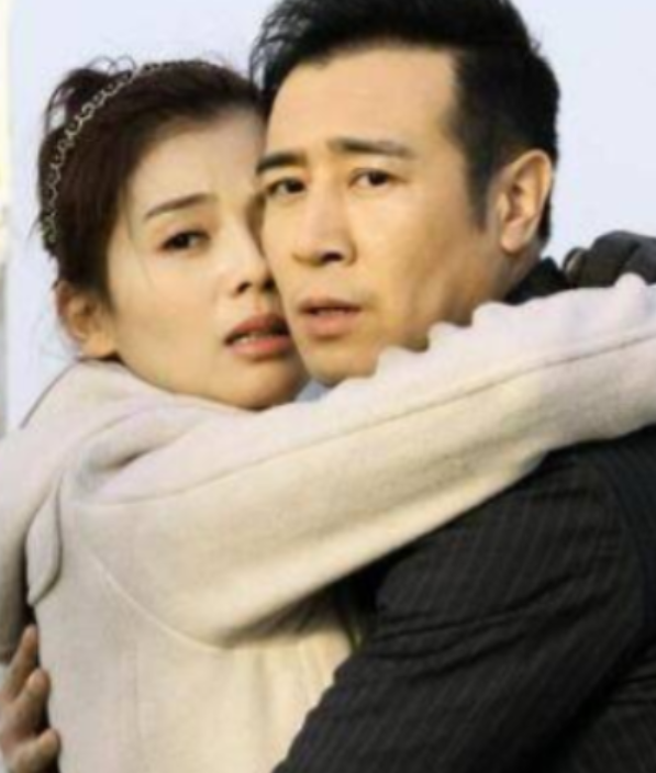 2014年的某一天，于和伟刘涛拍吻戏，刘涛说：“你嘴里烟味太重了”，没想到于和伟