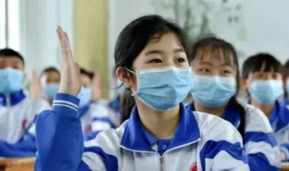 初中孩子这样培养，妥妥是尖子生。

1、把每天最大块最整块的时间给数学，数学学习