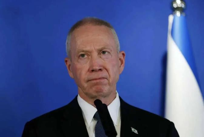 以色列国防部长加兰特严重警告伊朗：
如果伊朗企图伤害以色列，它可能最终变成加沙或